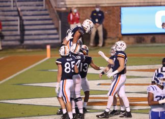 Virginia Overcomes Sloppy Play to Beat Duke 38-20