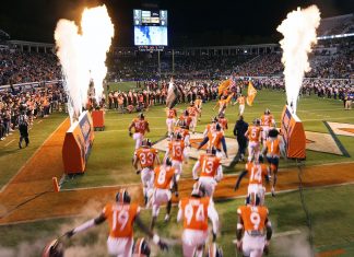 UVA Football Holds off Georgia Tech for Fourth Win in a Row
